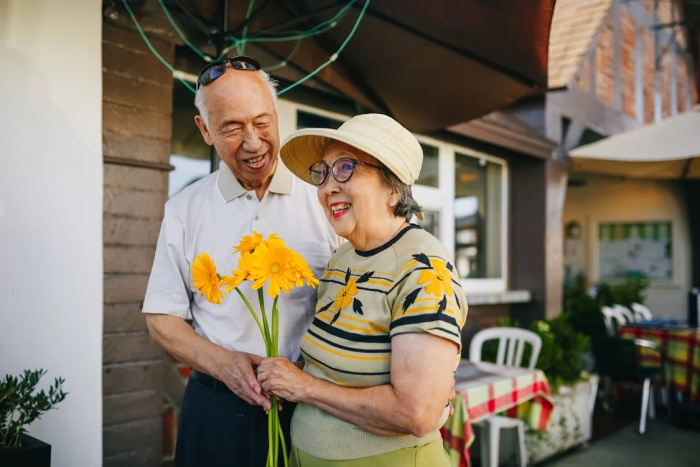 senior checking account in gonzales